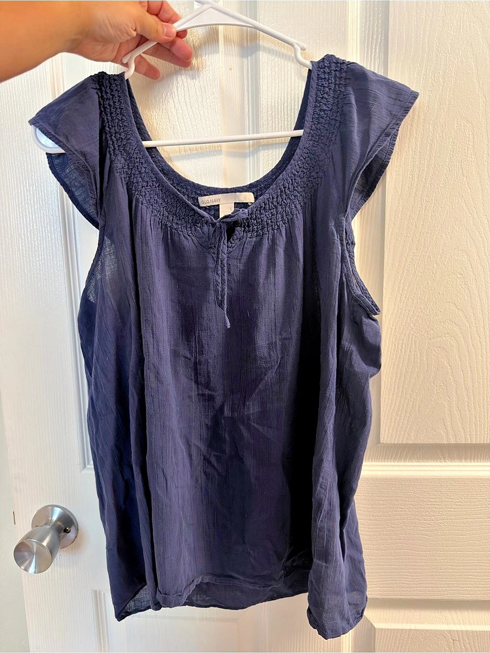 Old Navy Flutter Sleeve Blouse in Blue Size Large Like New
